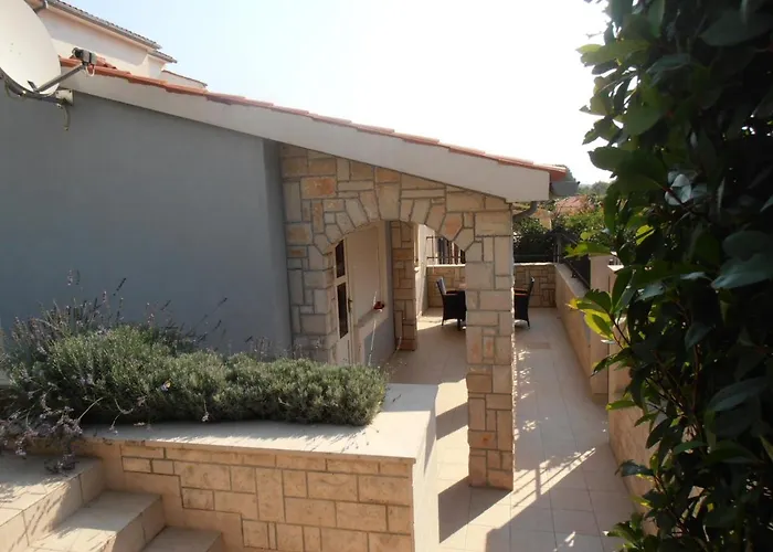 Ines 1 בית נופש *